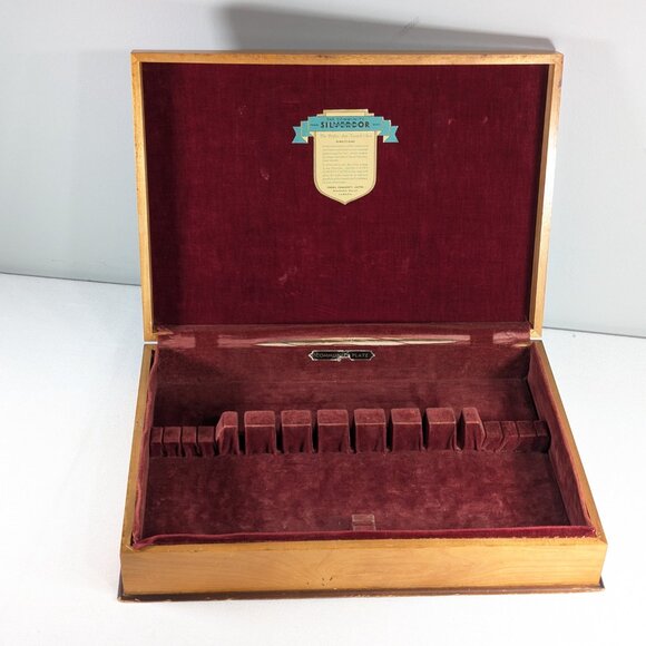 Vintage Oneida Silverdor flatware case, wooden 8 person cutlery storage box - Picture 3 of 12